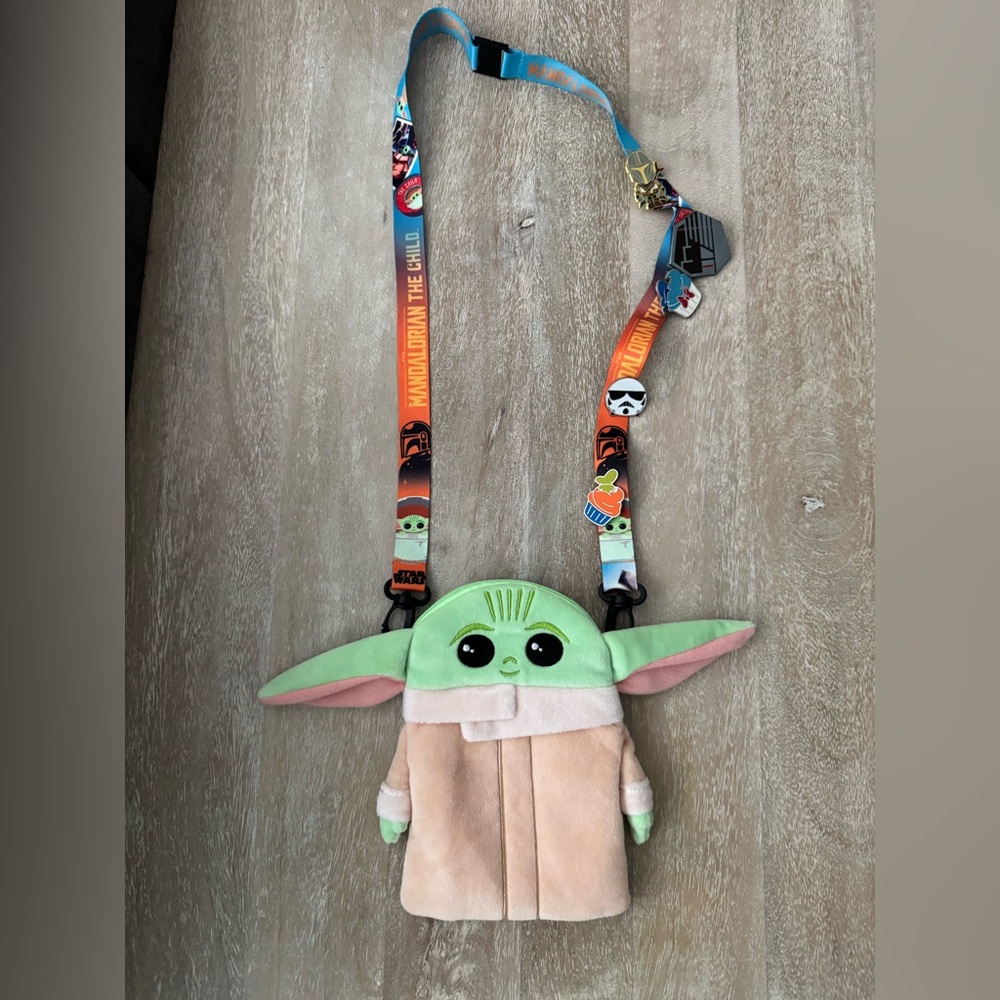 Disney Star Wars Baby Yoda Grogu Kids Lanyard EUC